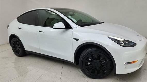 TESLA MODEL Y 2022 7SAYGDEEXNF523709 image